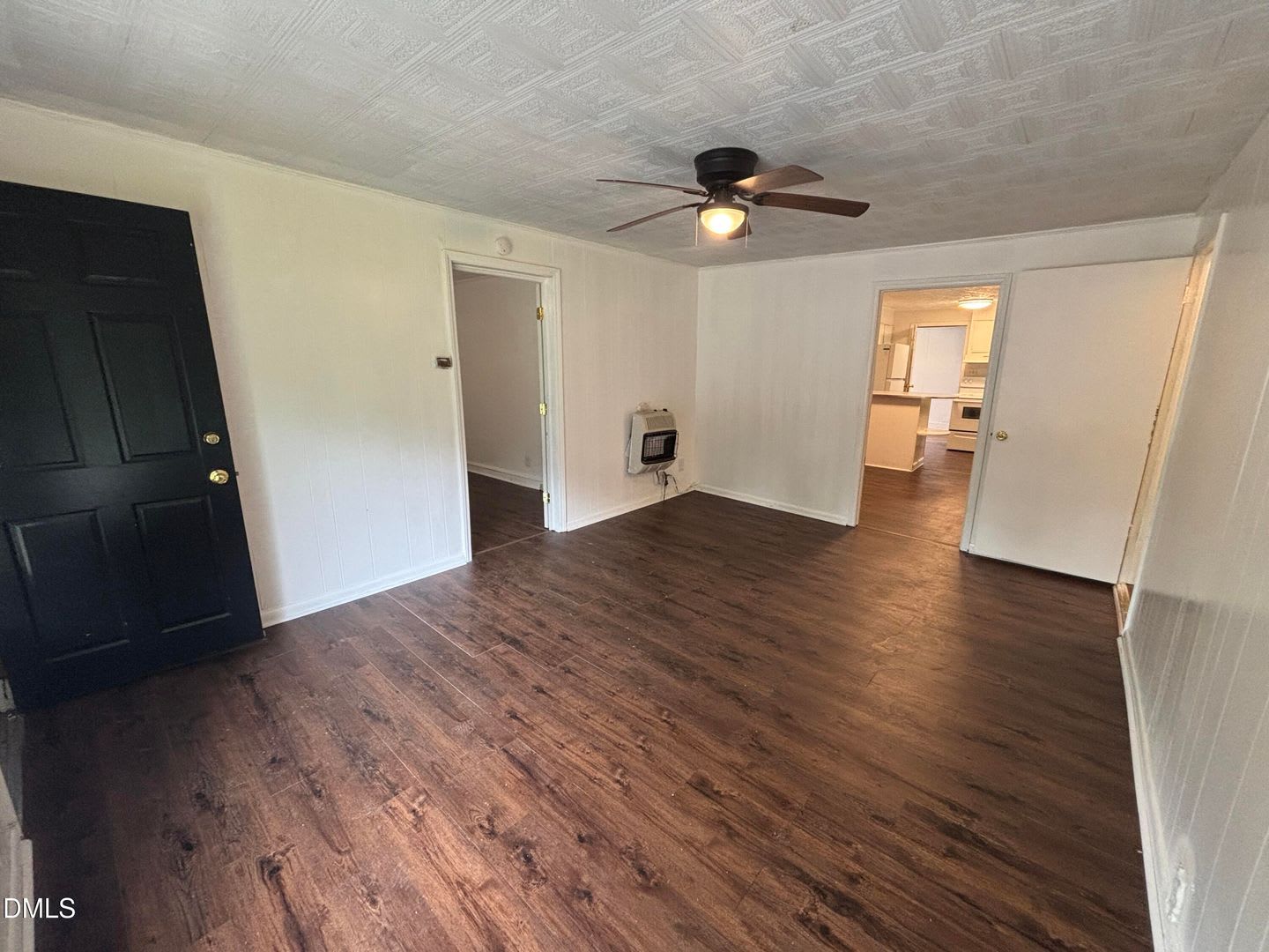 87 Robert Thompson Rd – photo 2