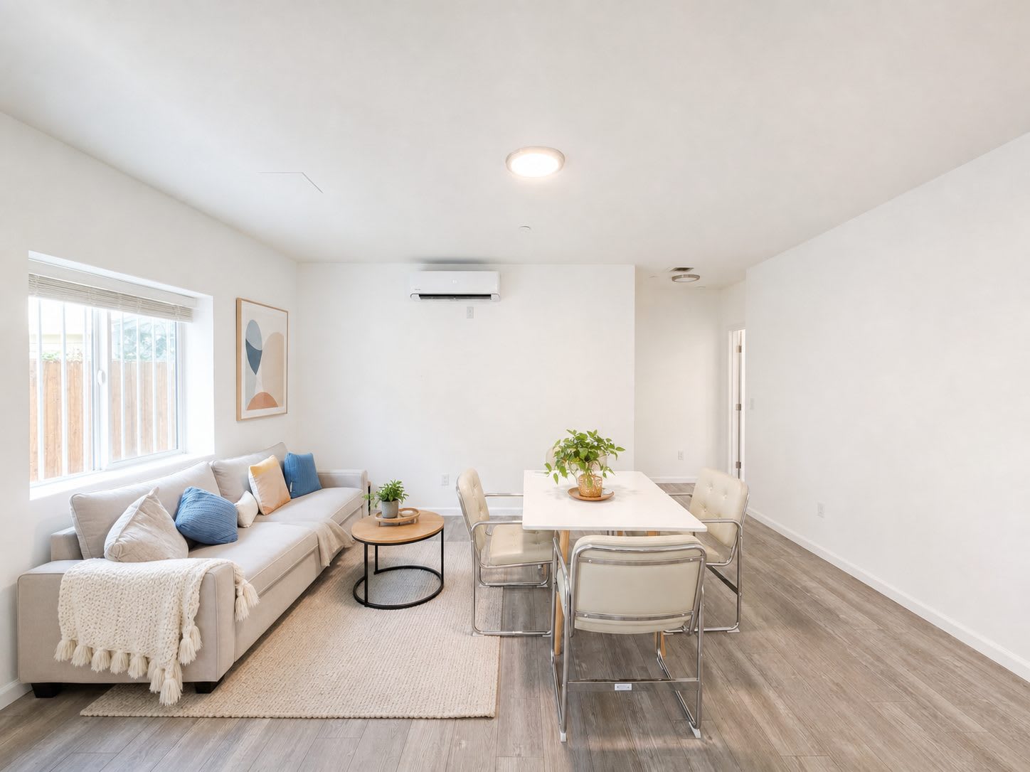 1201 W 36th Place – photo 1
