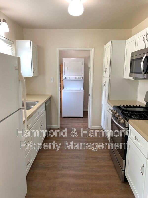 21229 De La Guerra St. – photo 4