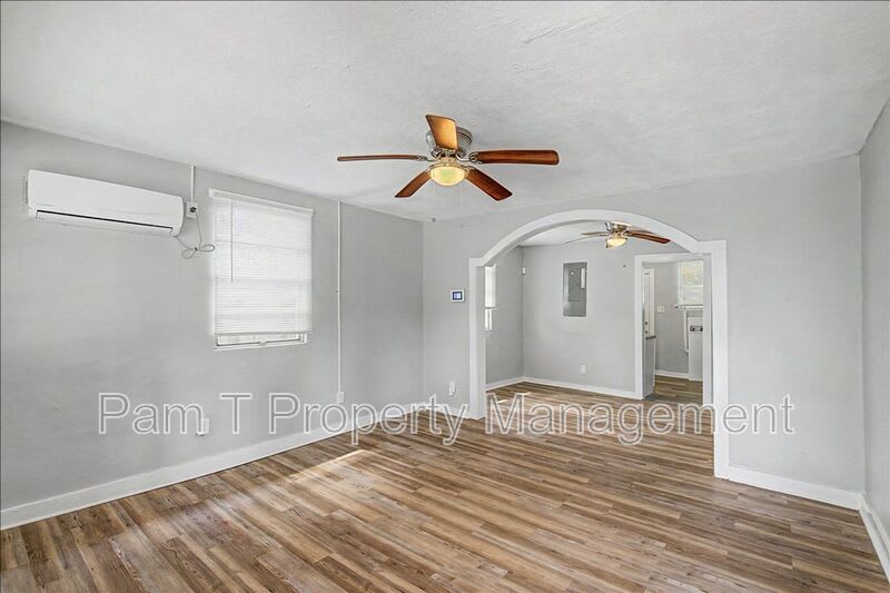1120 Darwin St – photo 4