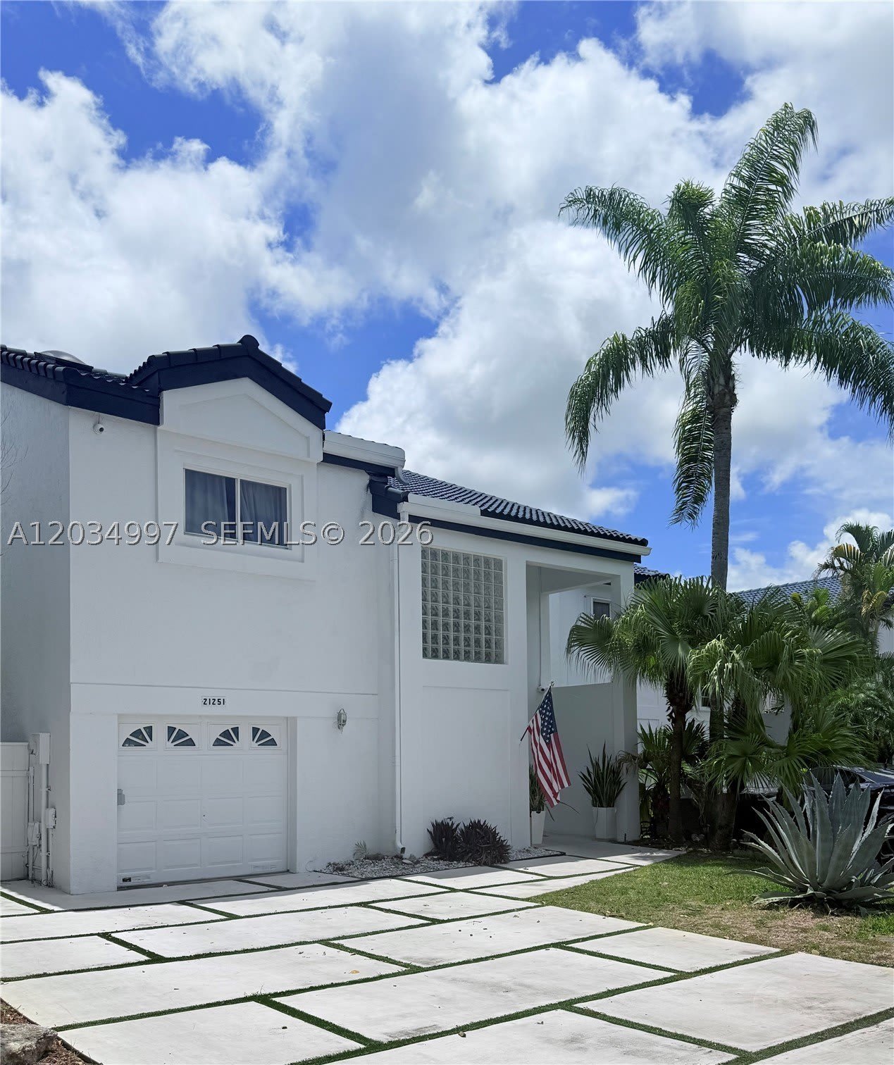 21251 NE 3rd Ct – photo 2