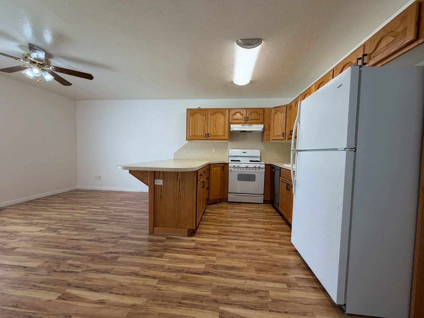Welcome to this Two-Bedroom Duplex in Santaquin, UT – photo 5