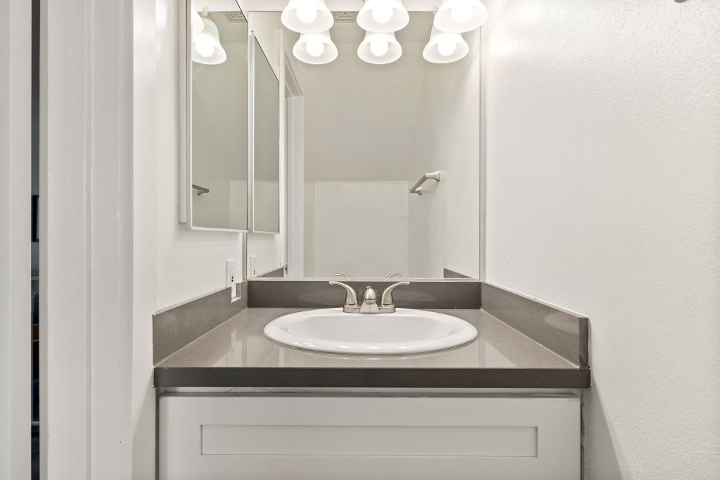 Parkway Plaza Apartments – photo 5