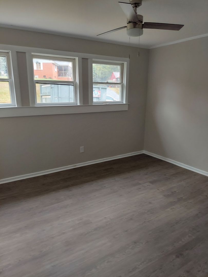 Left Side of Duplex – photo 3