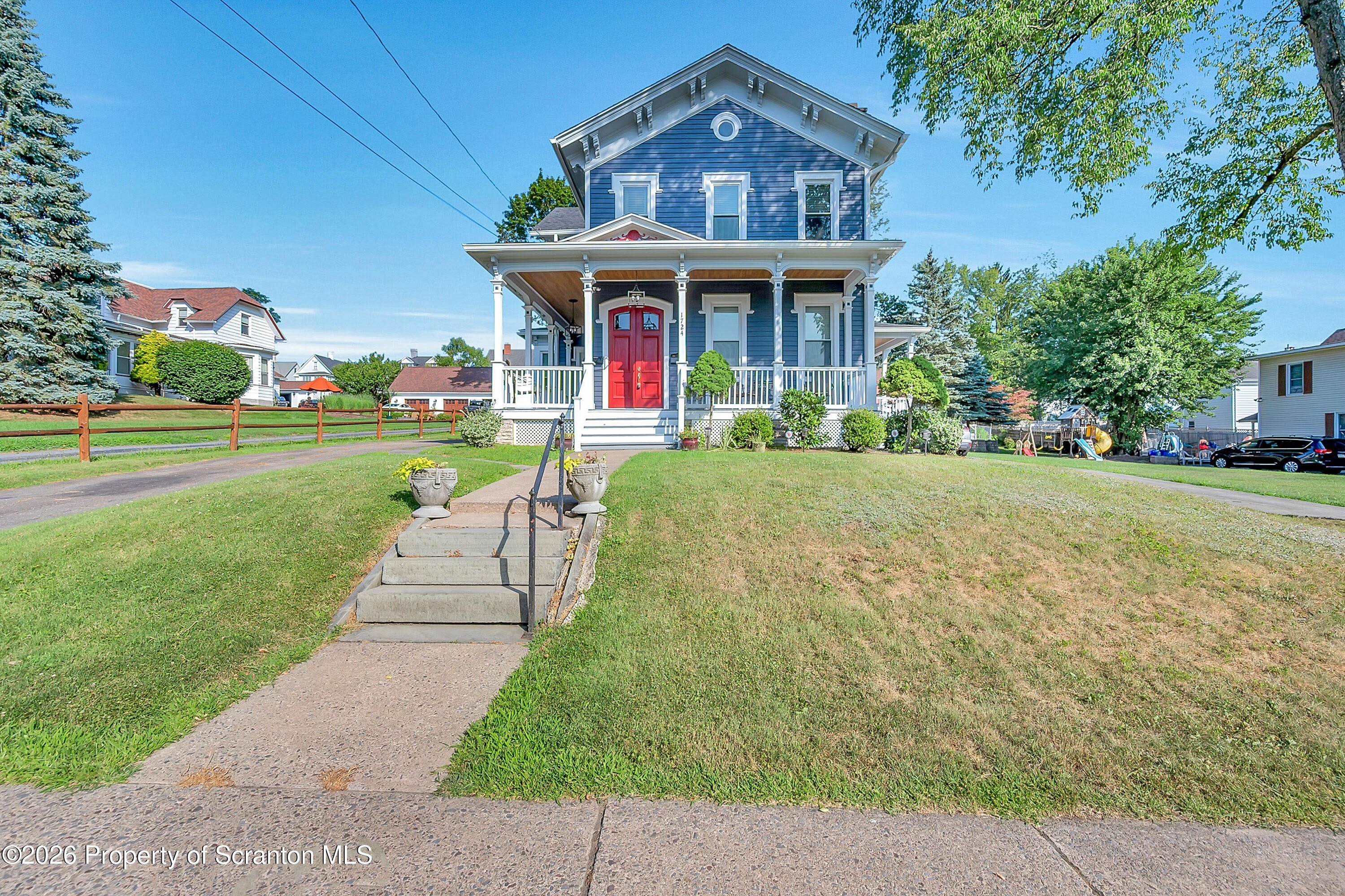 1724 Monsey – photo 2