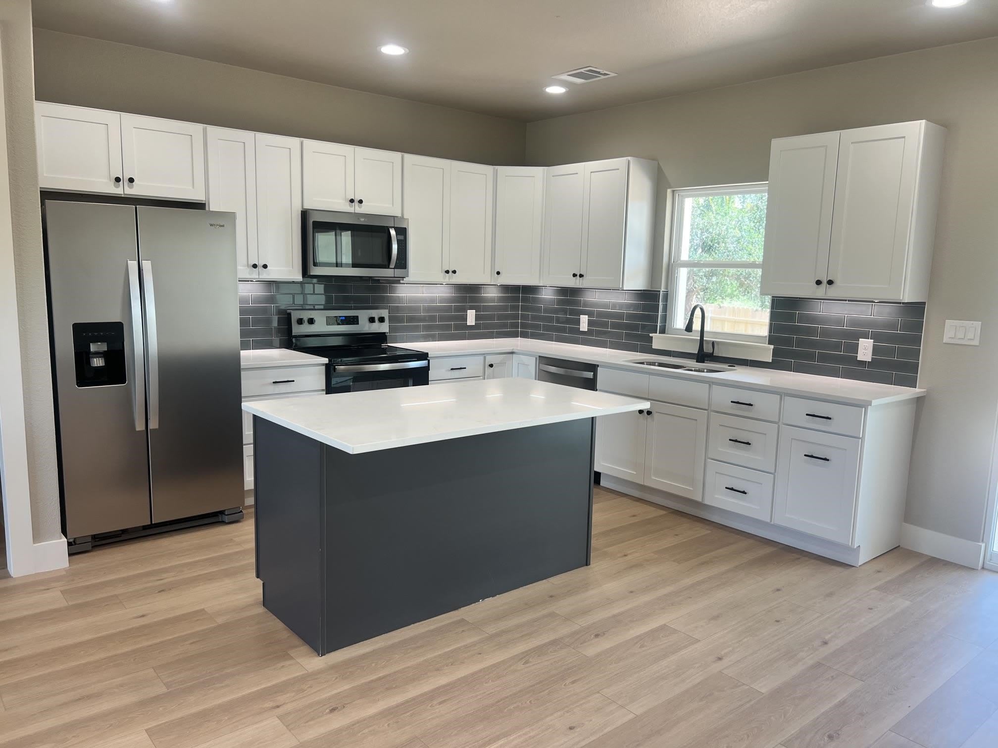2202 E Shawnee Drive – photo 3