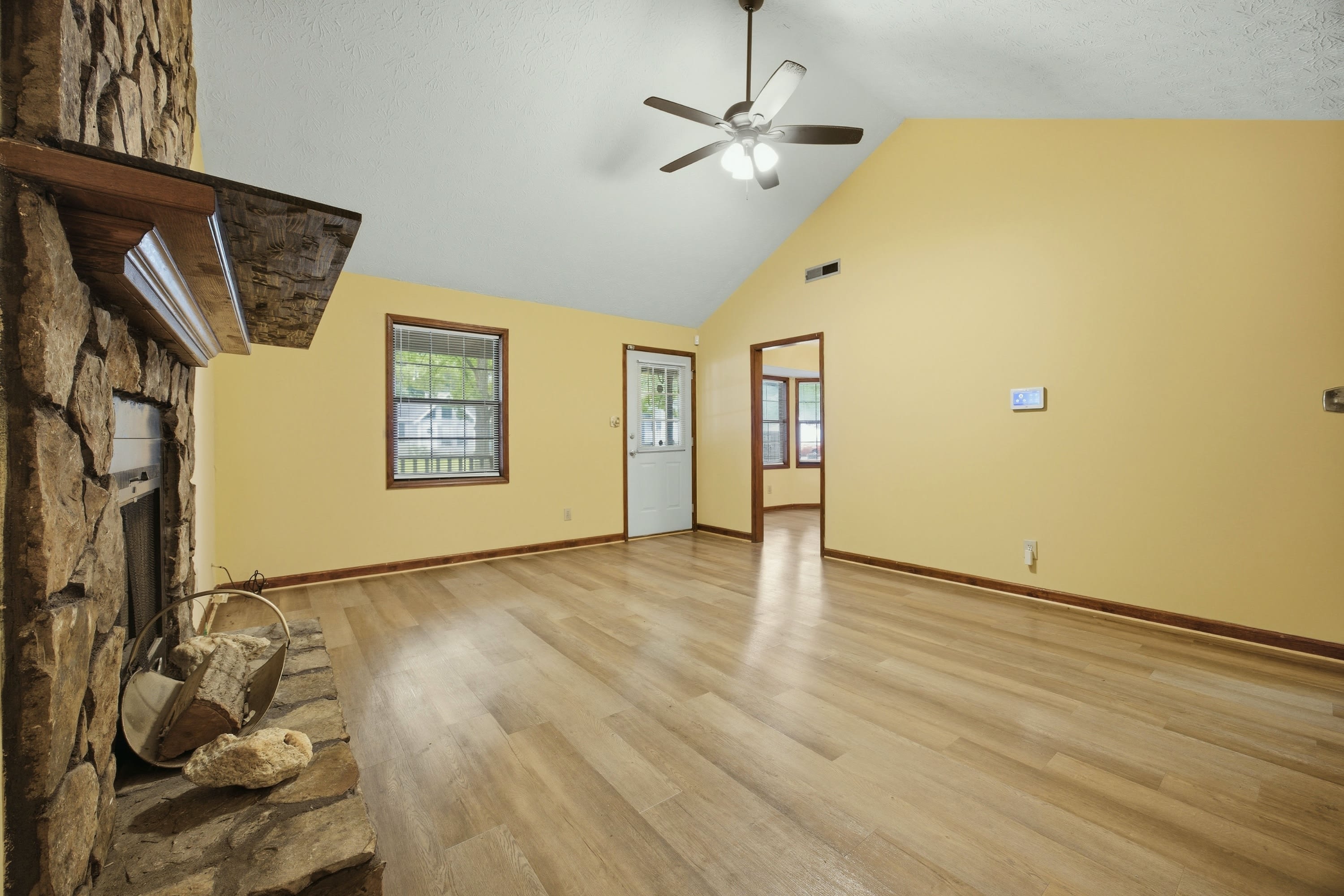 1701 Rose Garden Lane – photo 4