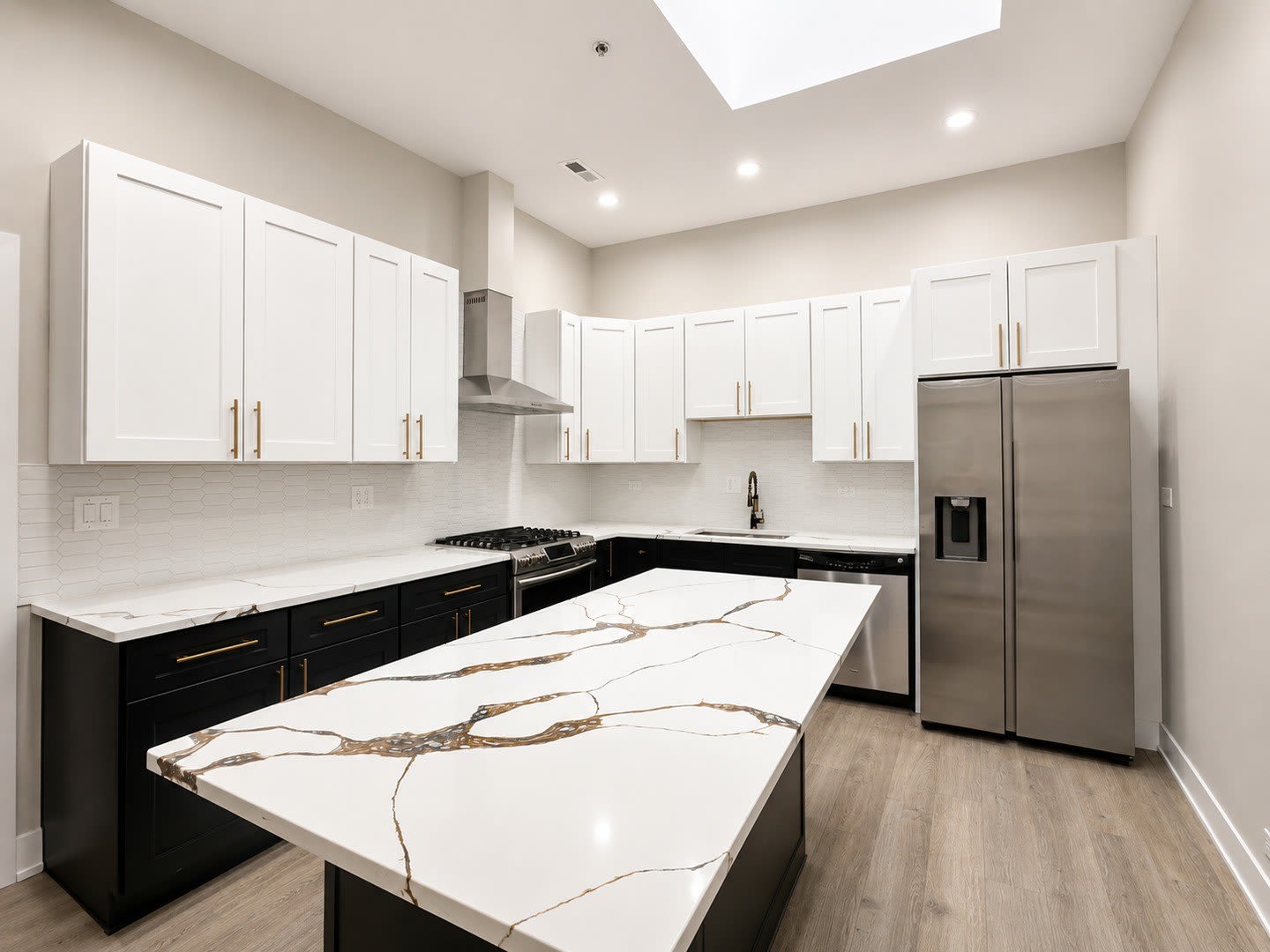 3214 W Lawrence Avenue – photo 4