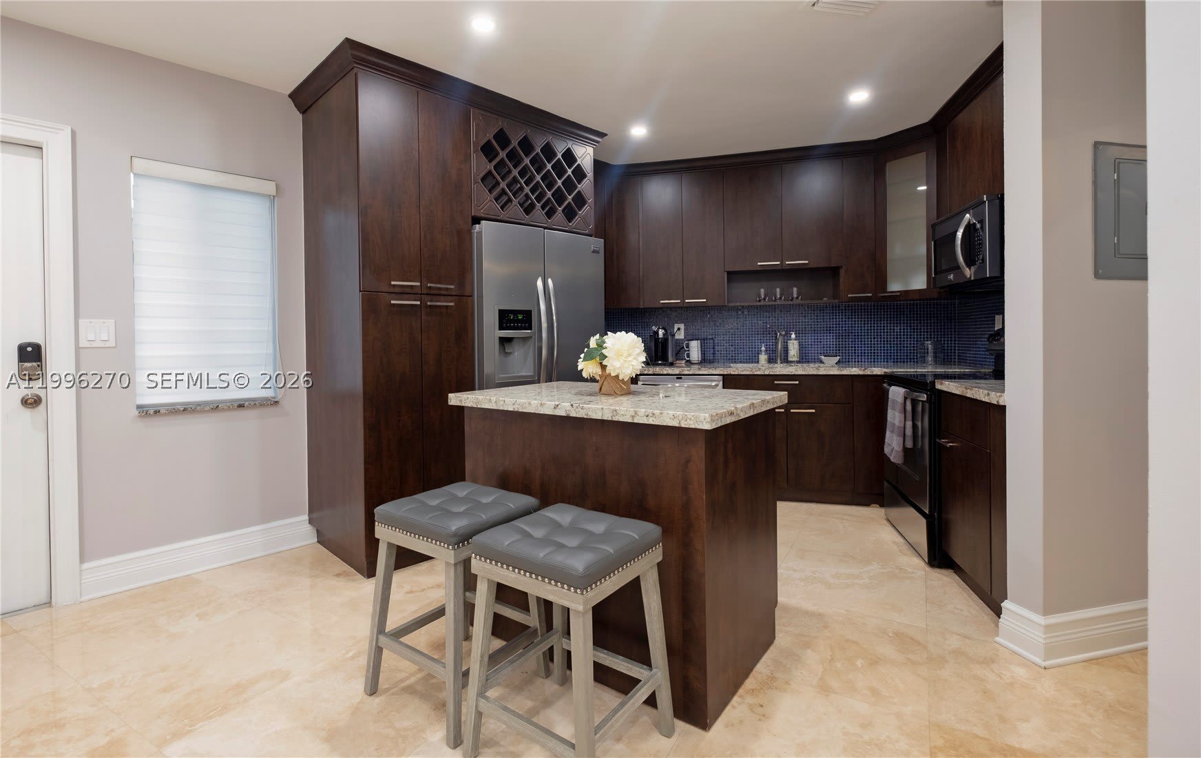 1723 NE Miami Gardens Dr – photo 2