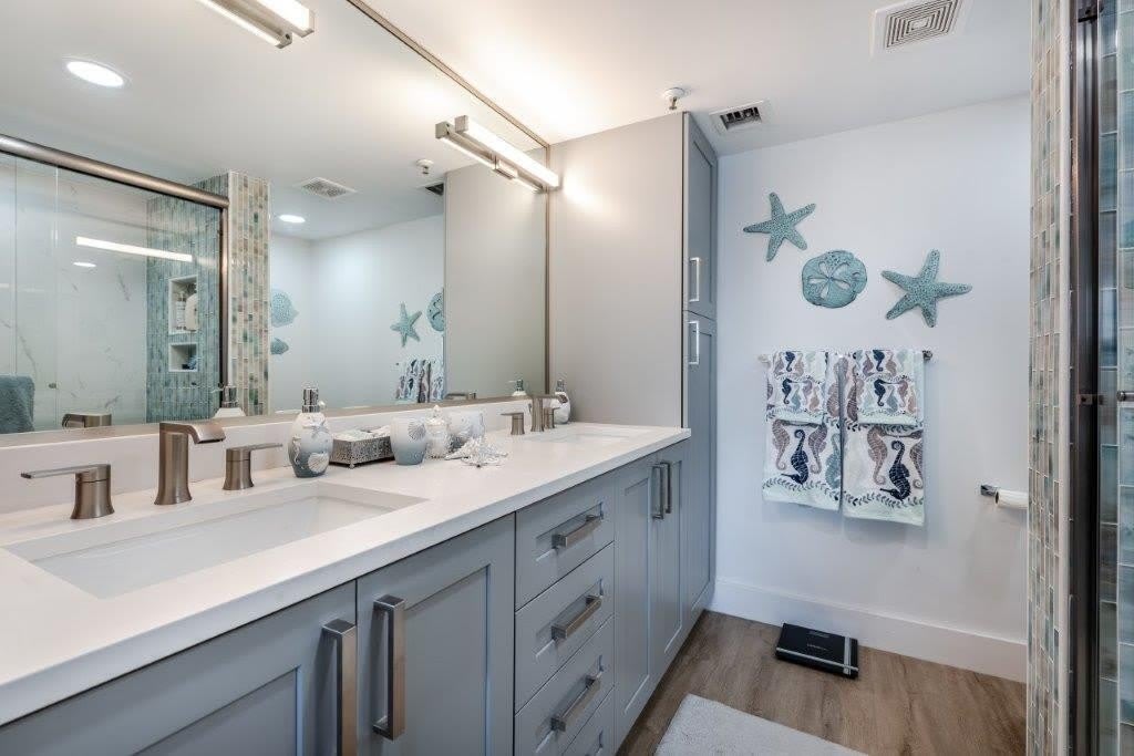 6096 Huntwick Terrace – photo 5