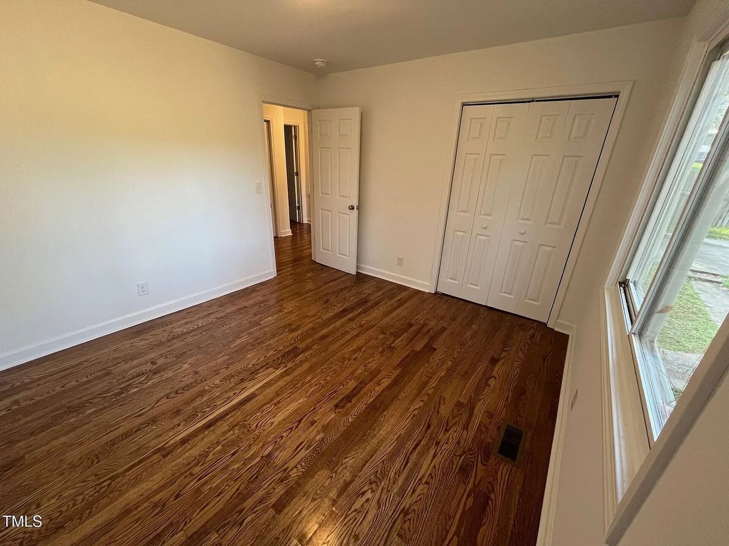 Room in 6 Bedroom Home at Forge Rd – photo 2