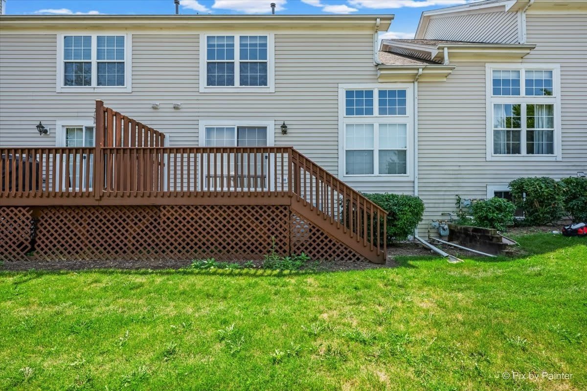 1058 E Danbury Drive – photo 2