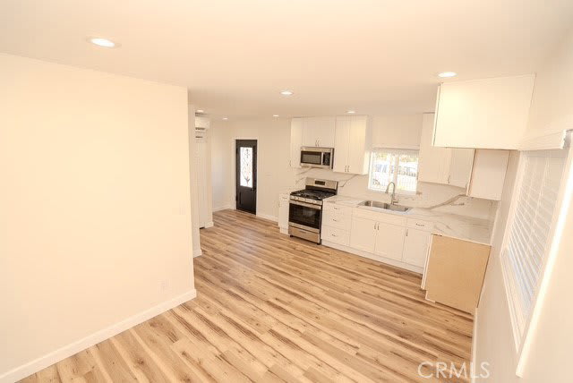 11272 Herrick Avenue – photo 4