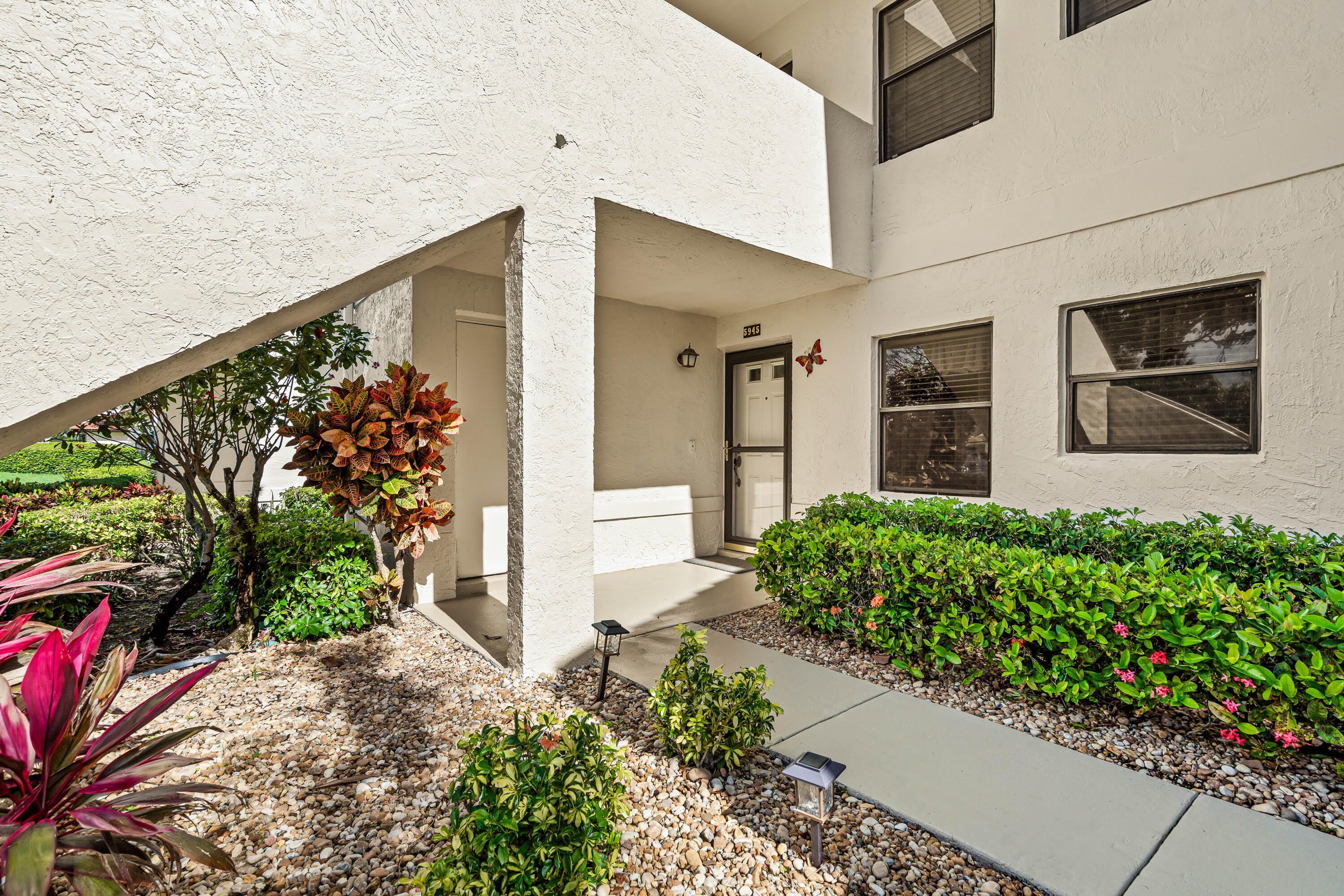 5945 Parkwalk Drive – photo 2