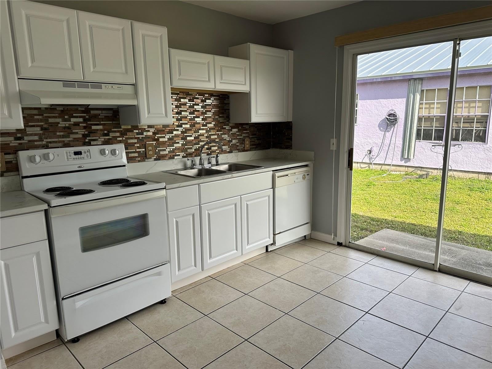 425 RICOLD Terrace – photo 3