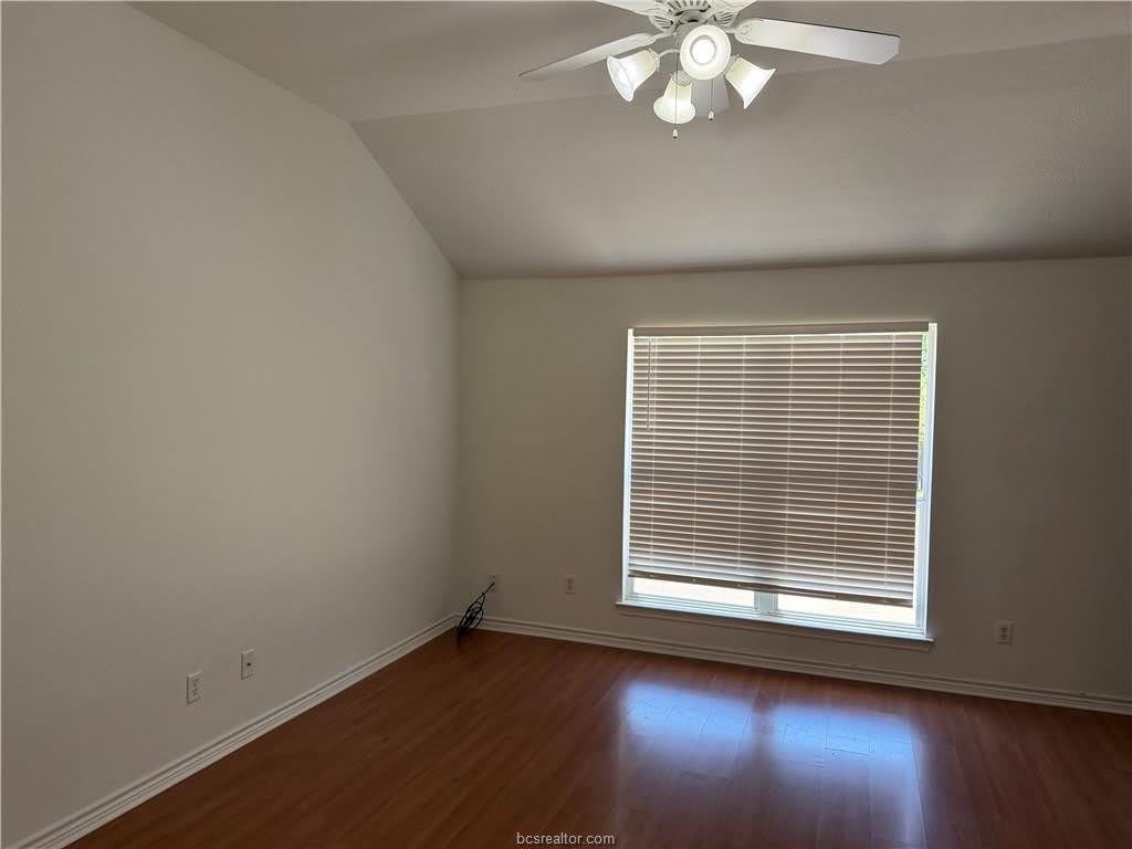 933 Crested Point Drive – photo 3