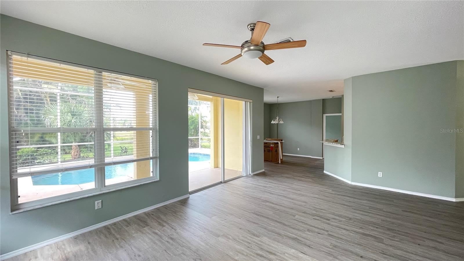 210 41ST Street NE – photo 5