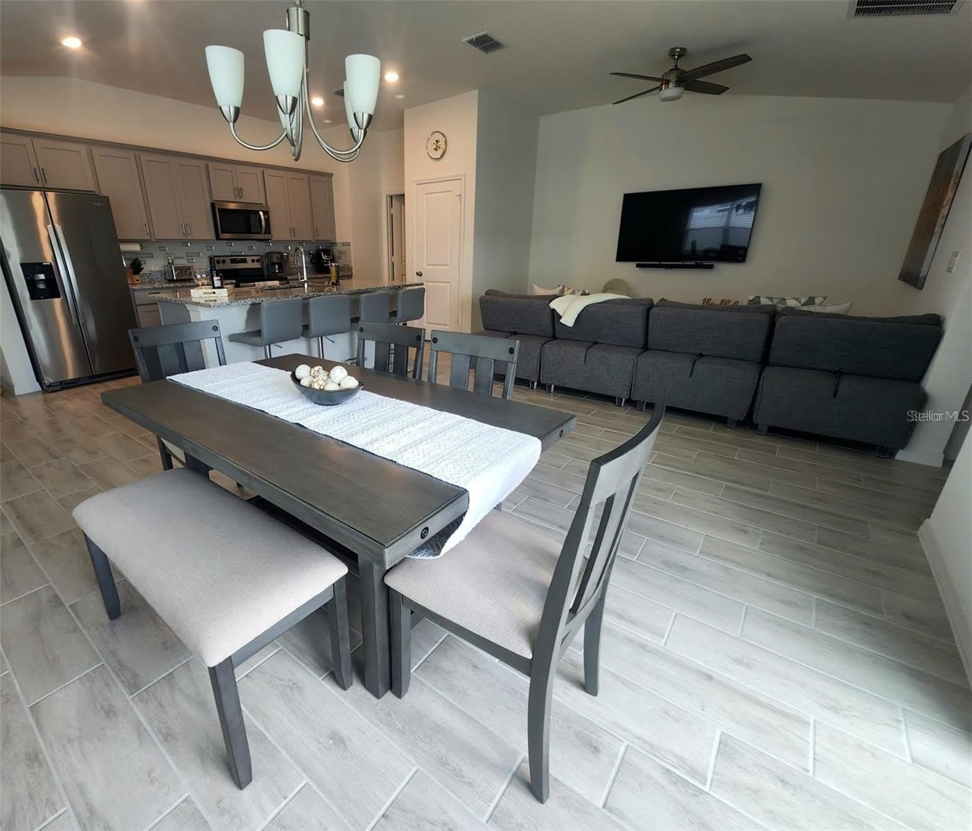 1055 Papaya Circle – photo 4