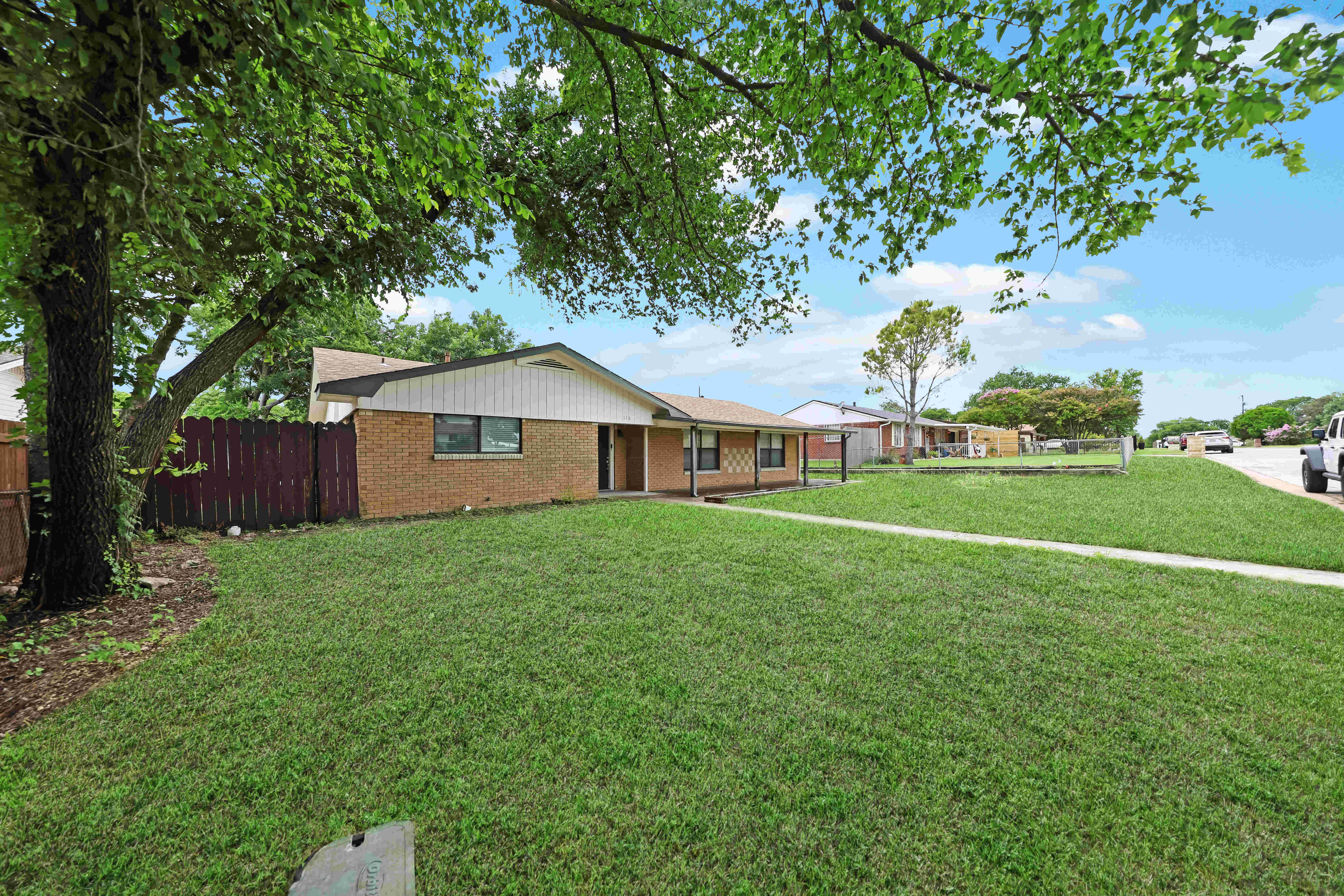 116 W Arlo Rd – photo 2