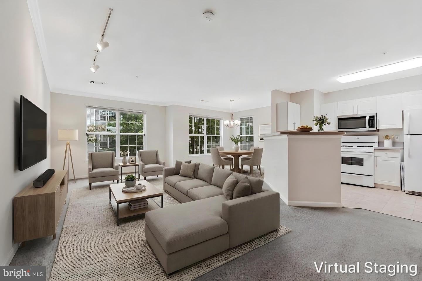 4529 SUPERIOR SQ – photo 4
