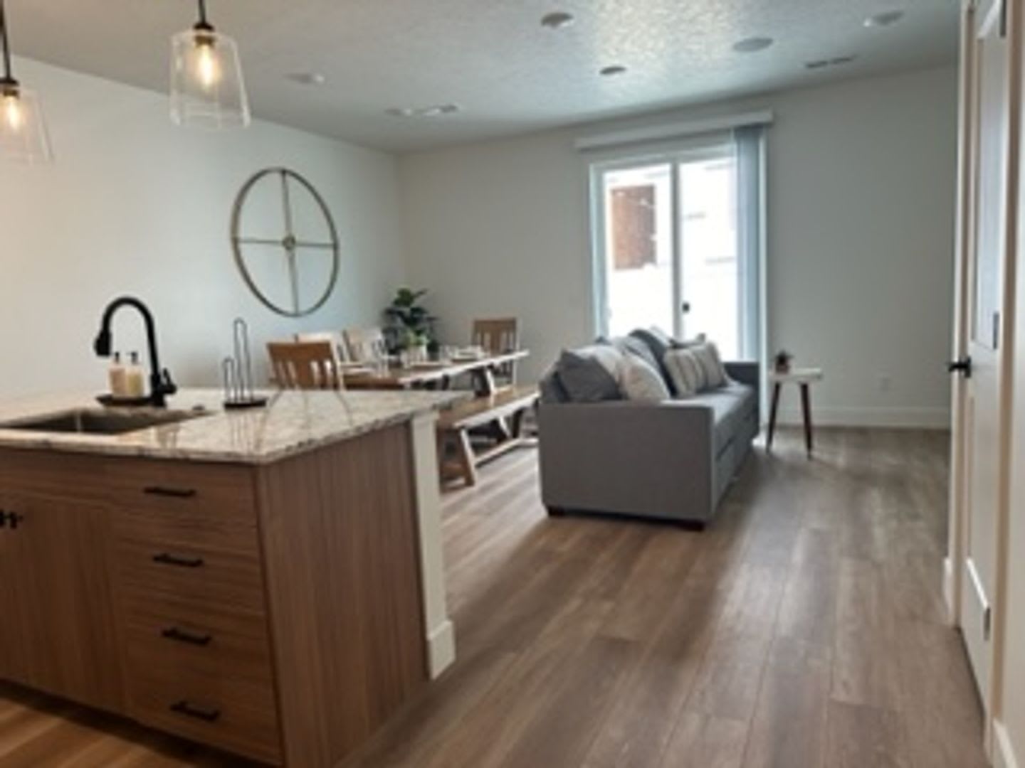 Row Home with 1 car garage 2 bed, 2.5 bath – photo 3
