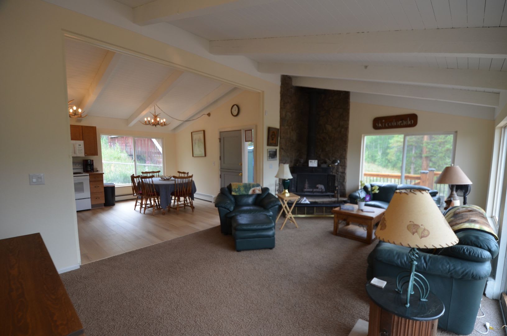 Peak 7 Home! Great Deck and Views! 7 month lease! – photo 2