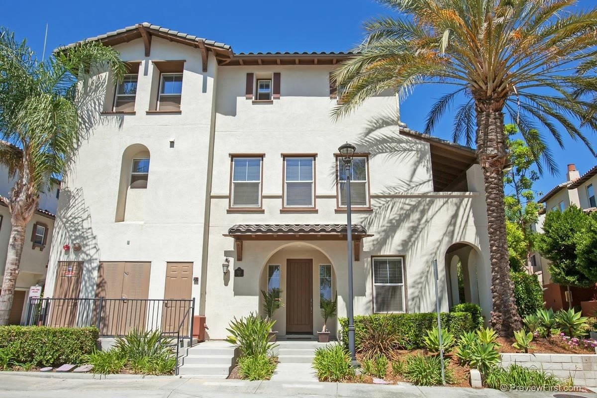 2163 Dutchman Ct73 – photo 1