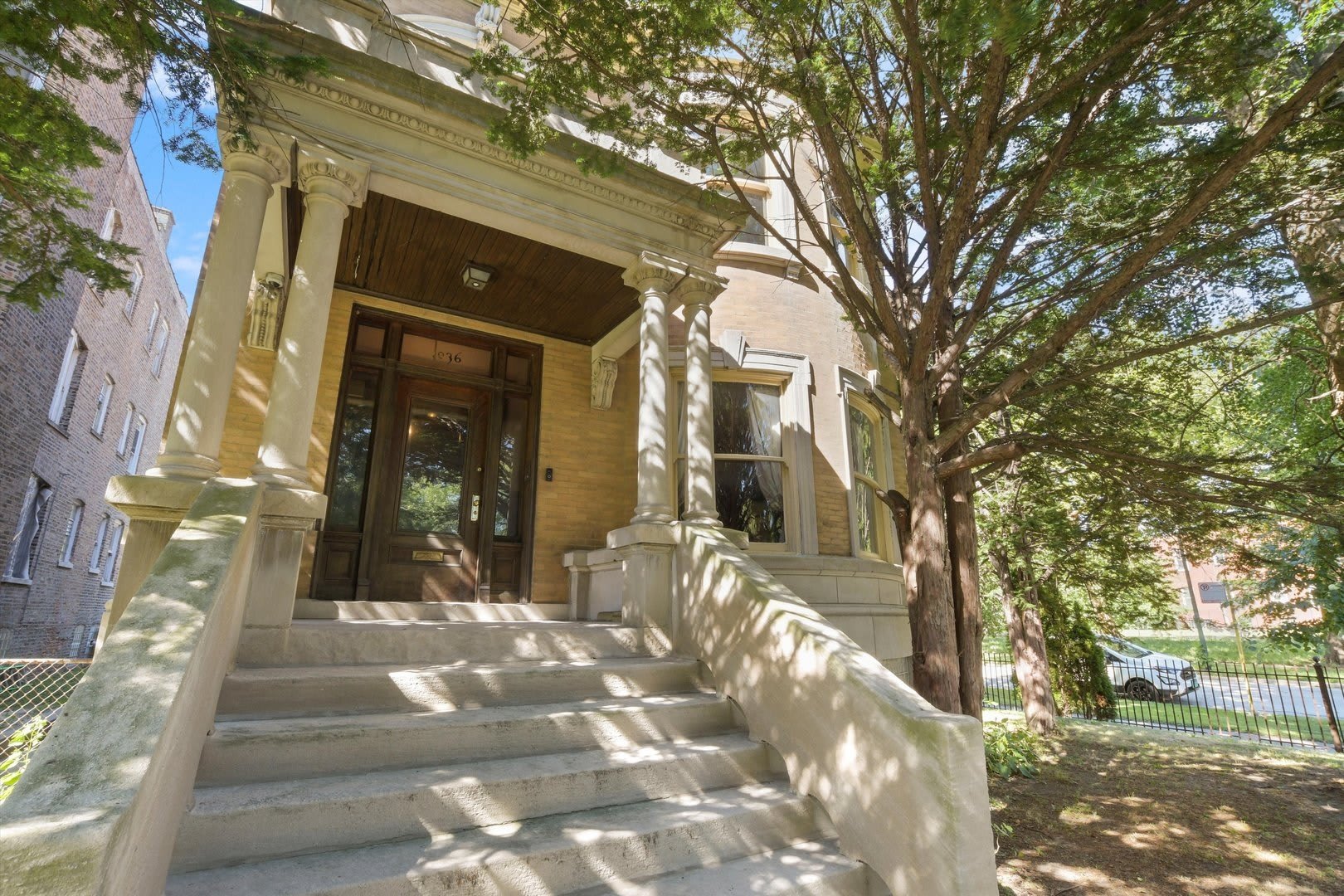 1036 W Garfield Boulevard – photo 1