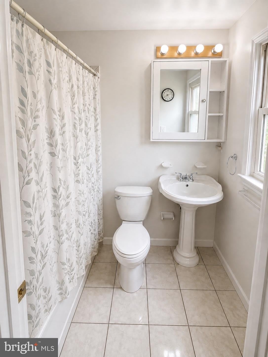 212 Dauntly Street – photo 2