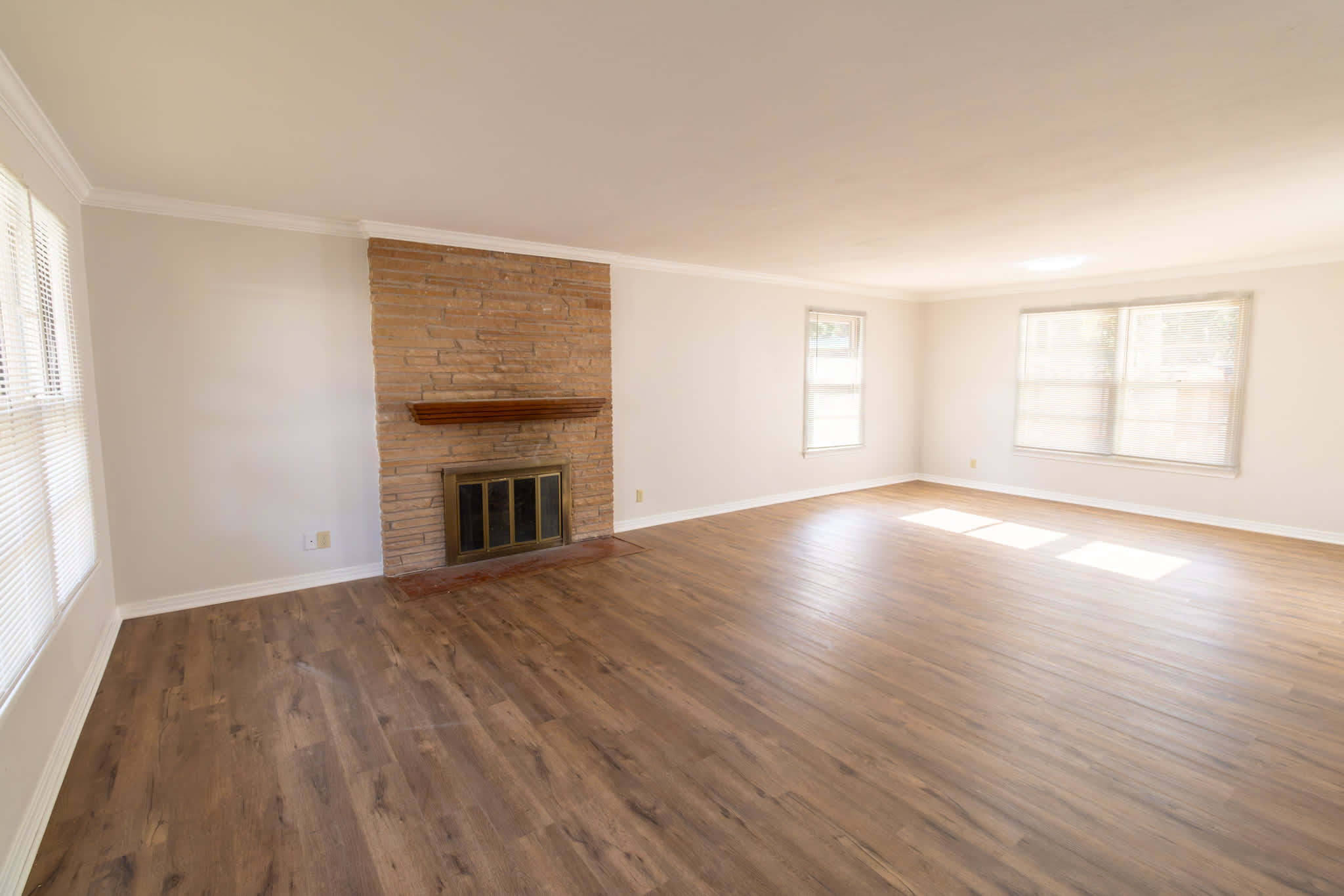 2400 Hampstead Lane – photo 3