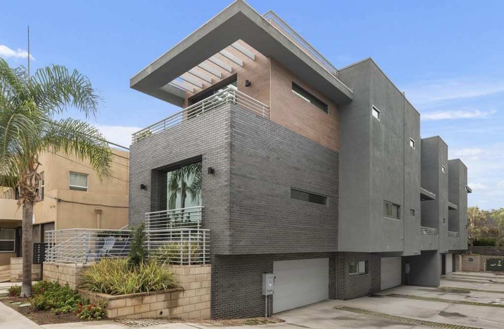 317 Upas St – photo 1