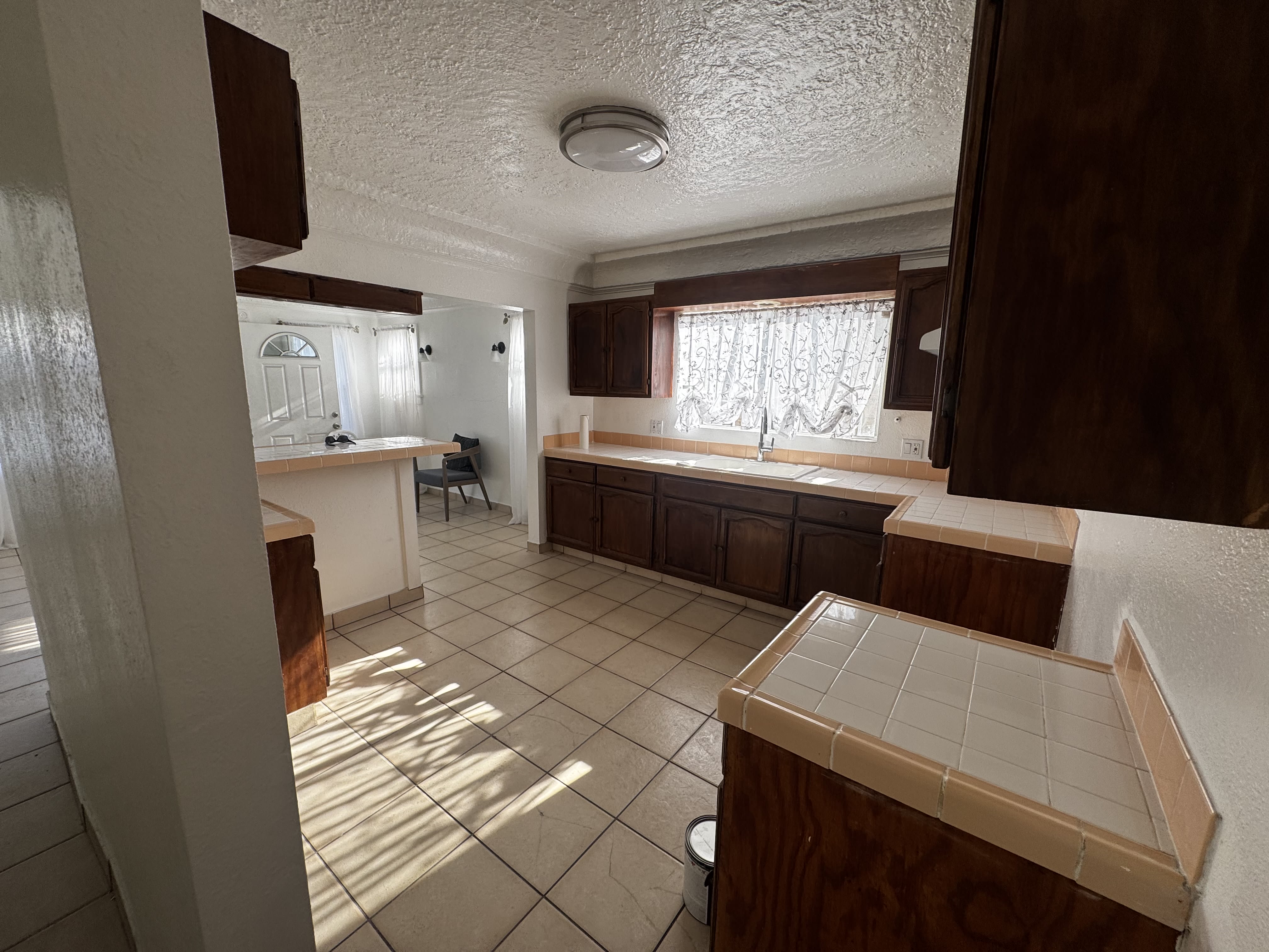 1307 West 56th Street – photo 2
