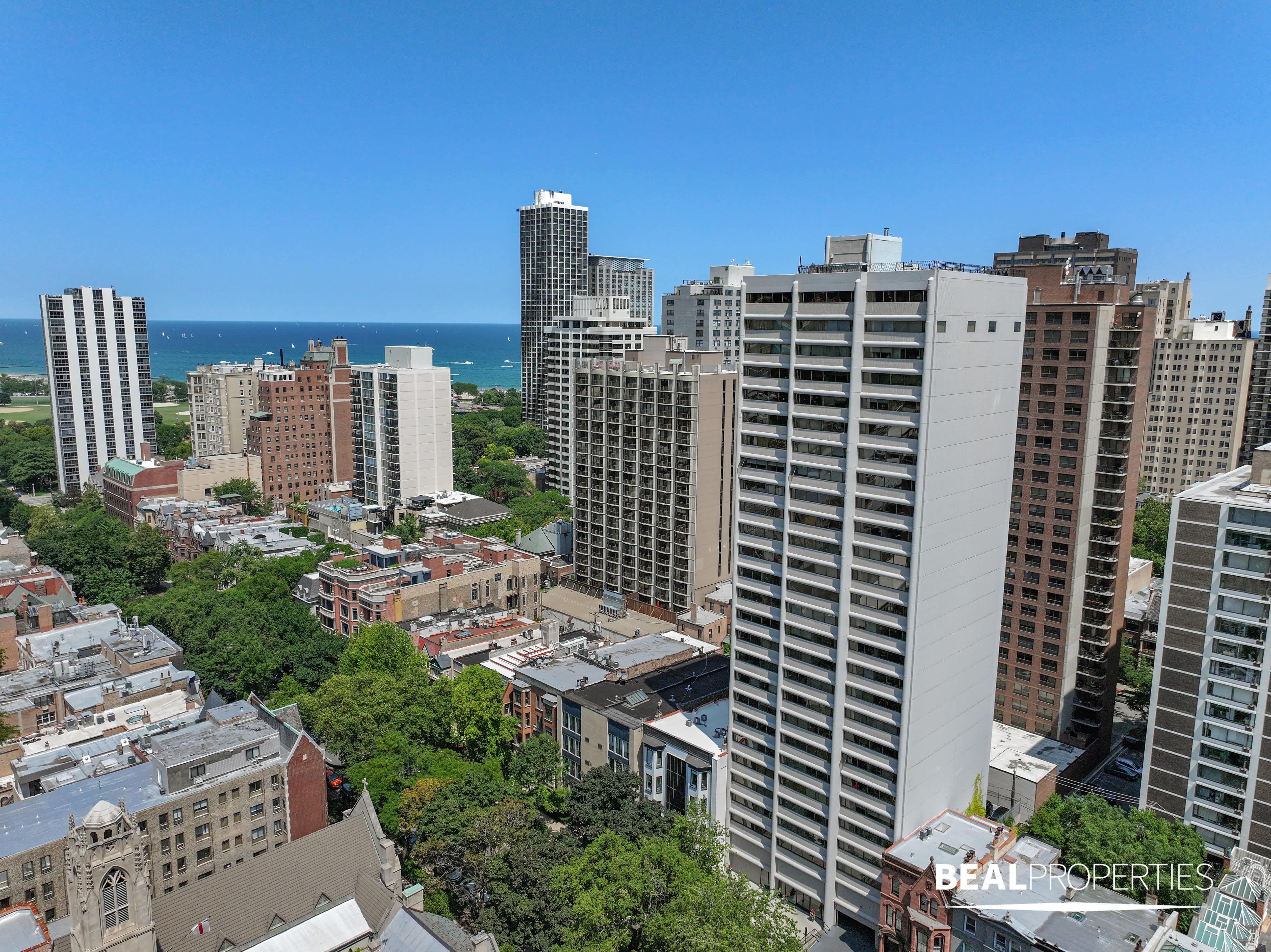 1435 N Dearborn St – photo 4