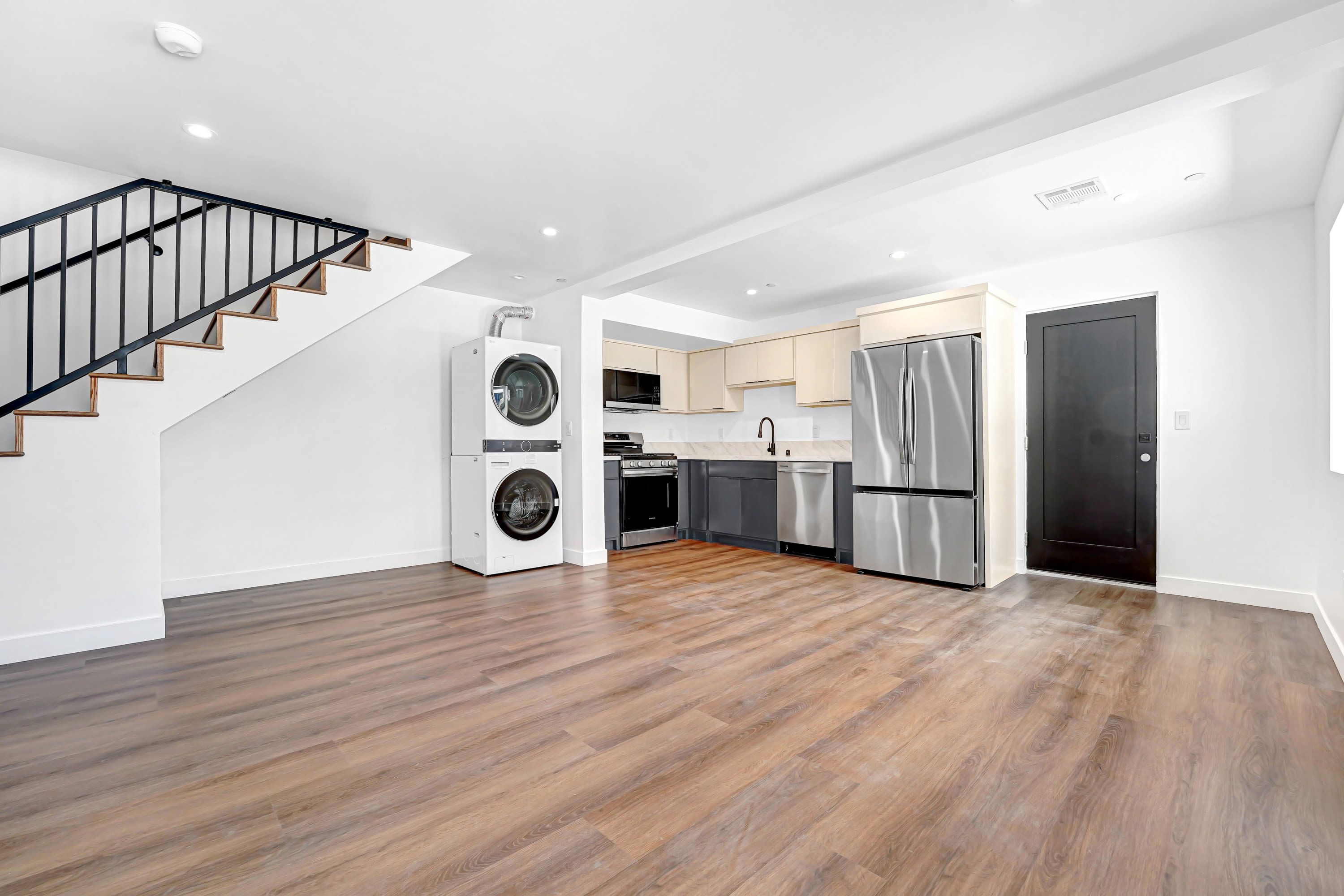 356 1/2 North Chicago Street – photo 2