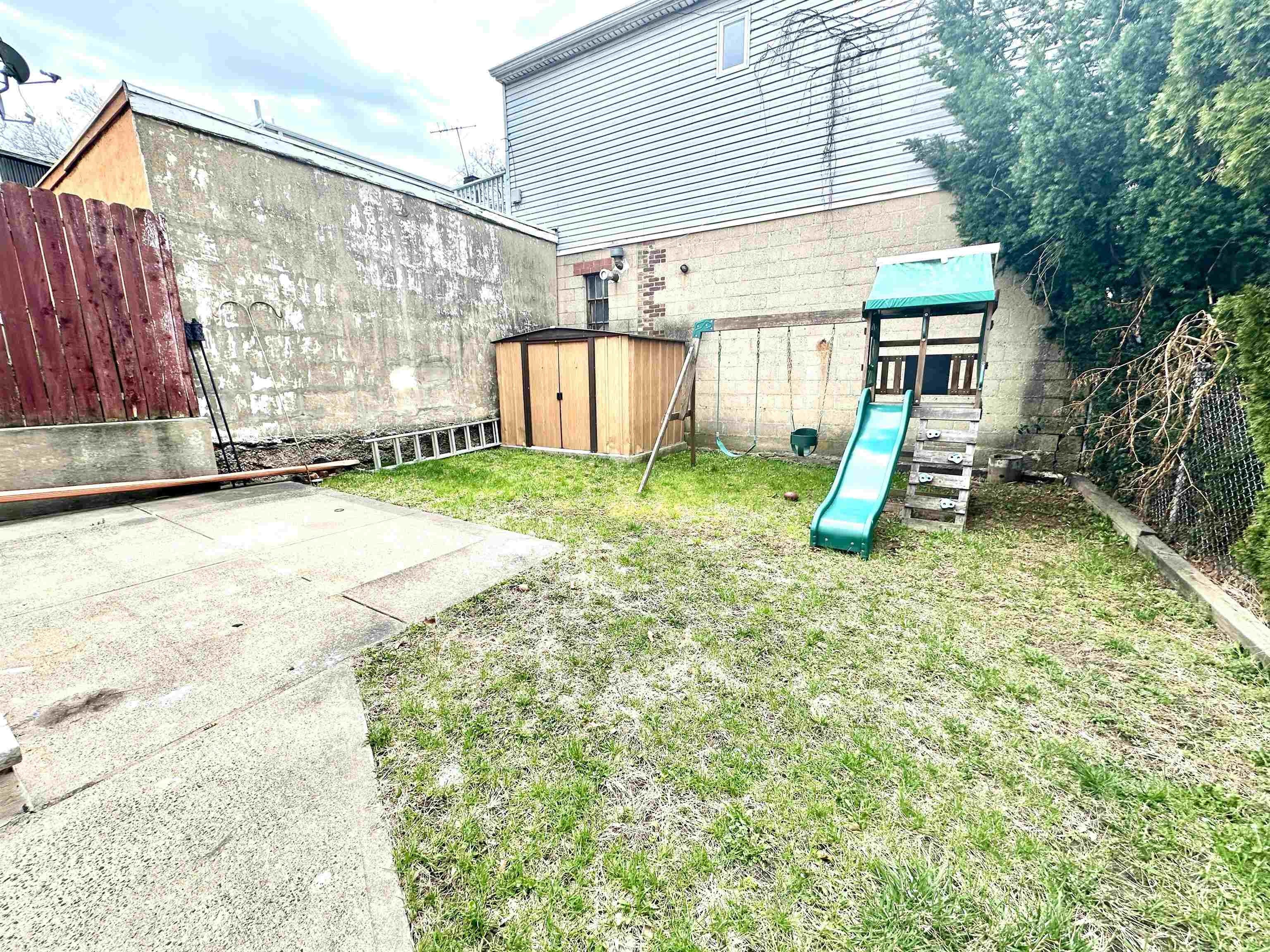247 Clendenny Ave – photo 3