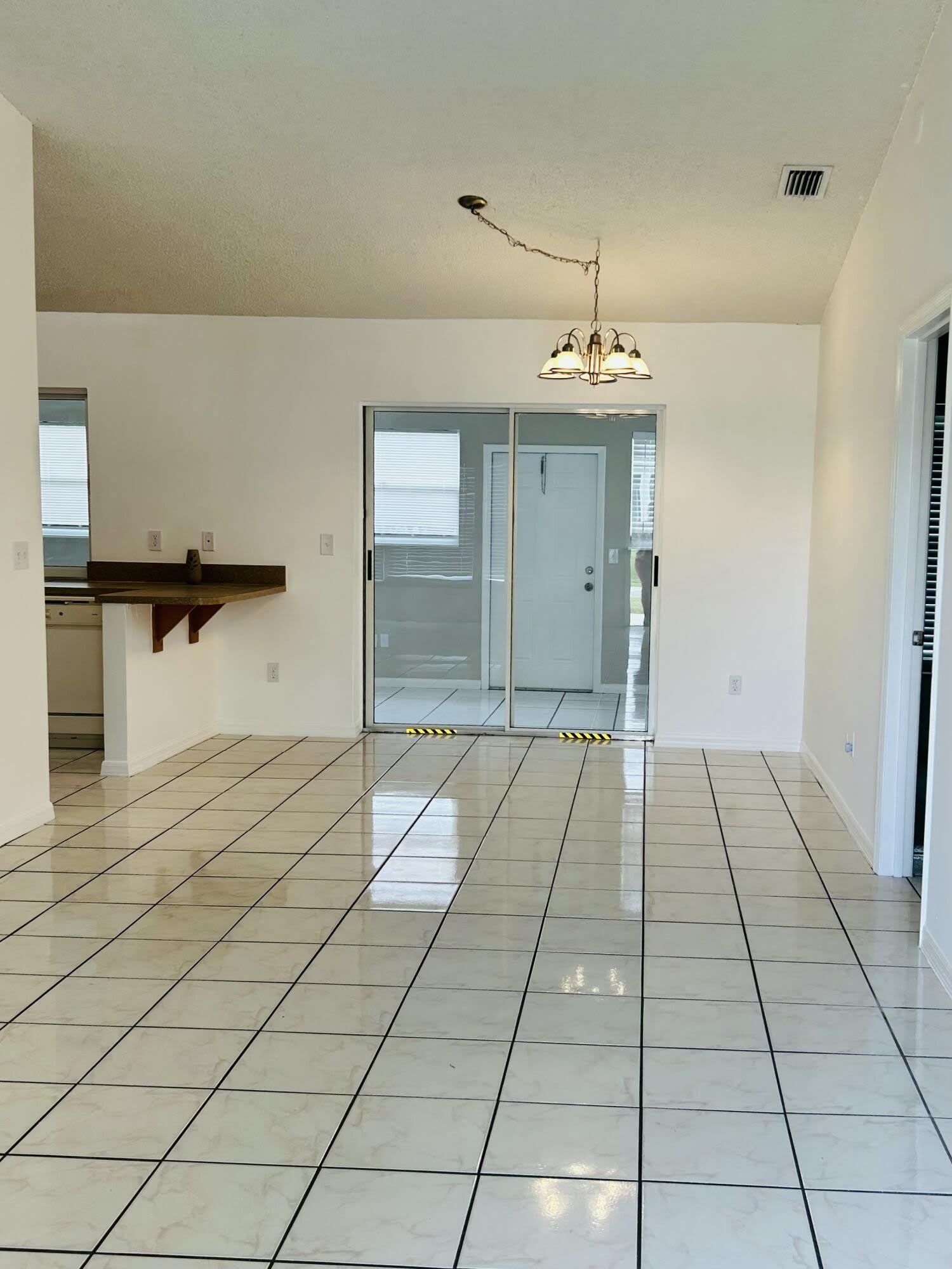 367 SW Donna Terrace – photo 4