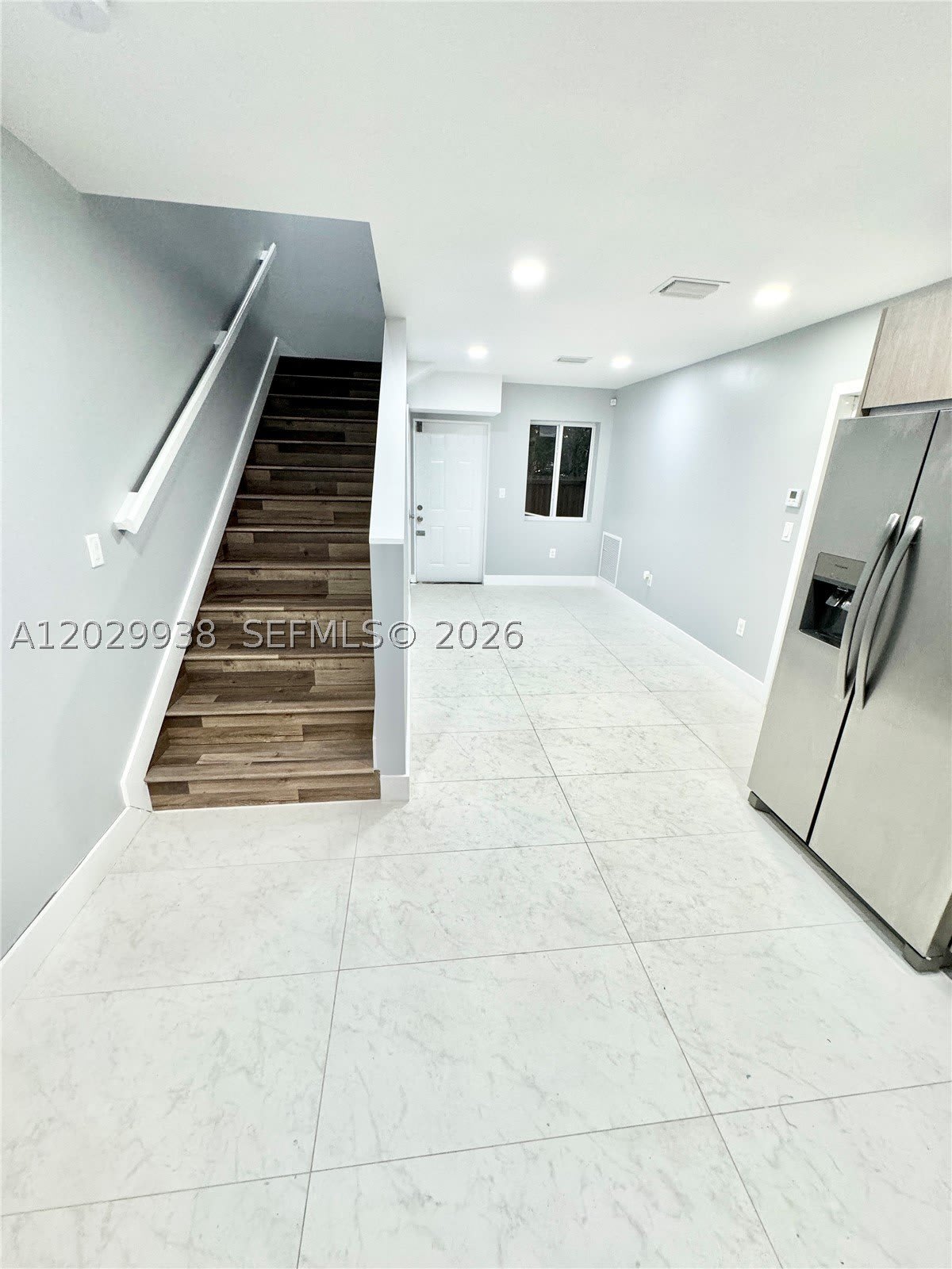 930 NW 2nd St – photo 3