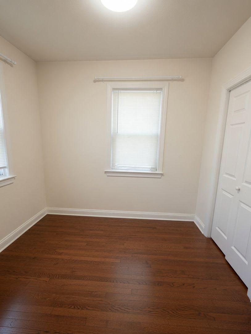 Charming 4 Bedroom No Broker Fee – photo 3