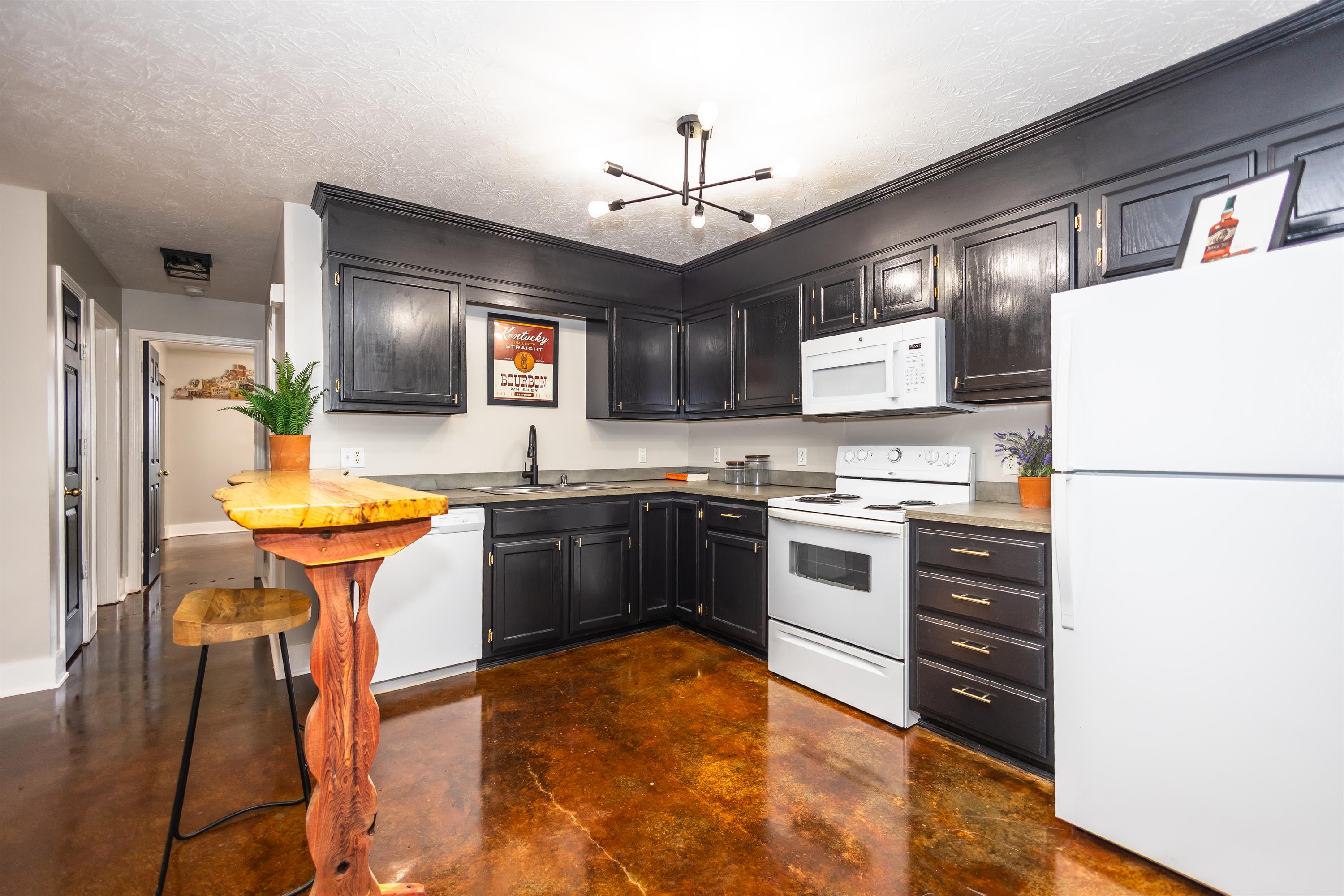 103 D Wall St. – photo 2
