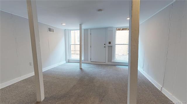 Amazing light filled studio apartment on the Trolley line in the historic Elizabeth neighborhood! – photo 3