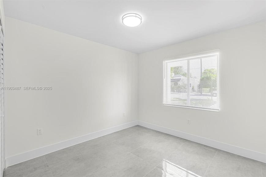933 Nw 50Th St – photo 3