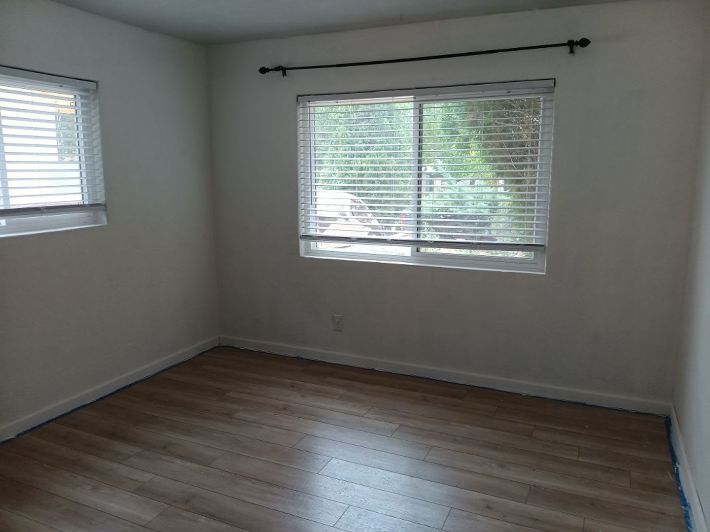 3 Bedroom, 1.5 Bathroom Home! Schedule a Showing! – photo 3
