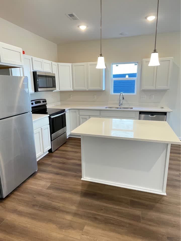 338 W Castle St – photo 5