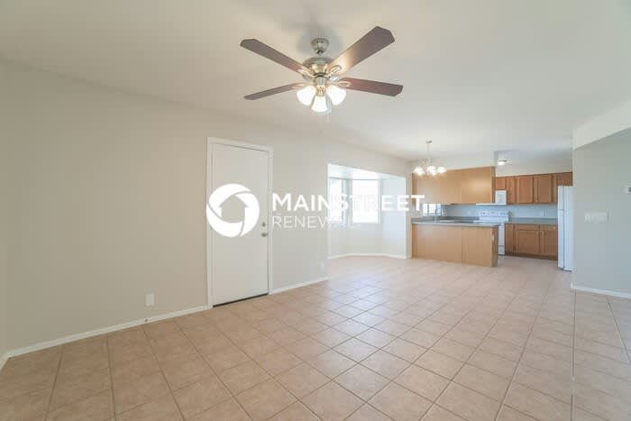 5212 North 73rd Lane – photo 2