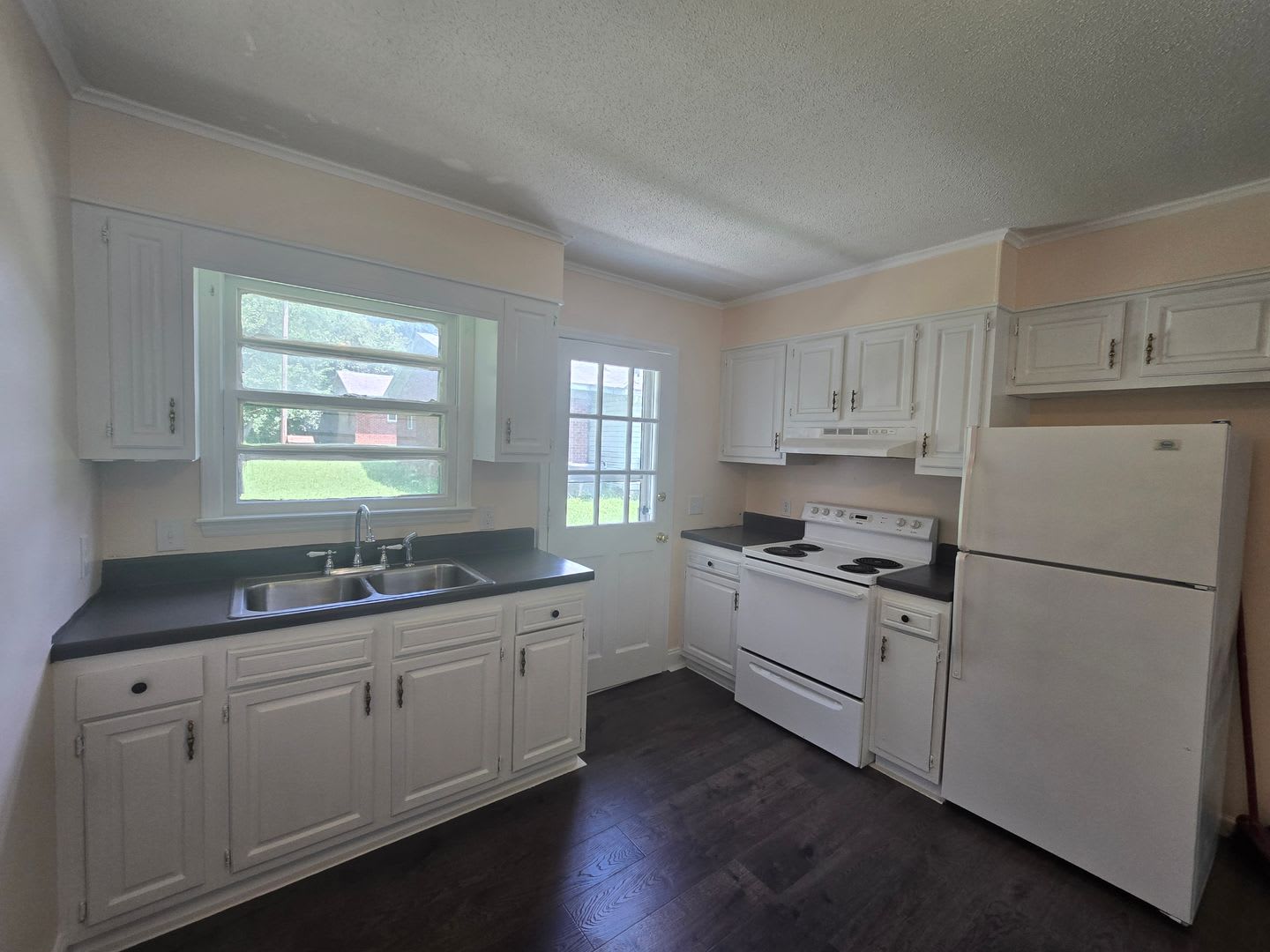 1031 Pegram Ave, Apt B – photo 3