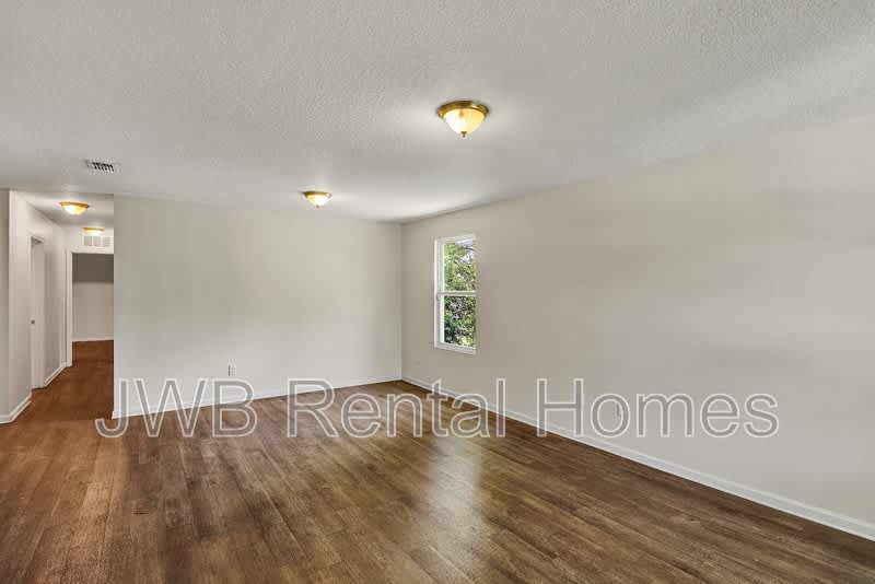 7952 Dekle Ave – photo 4