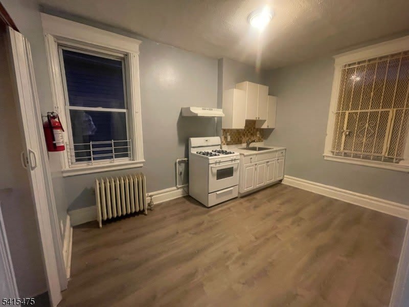 43 Mapes Ave – photo 2