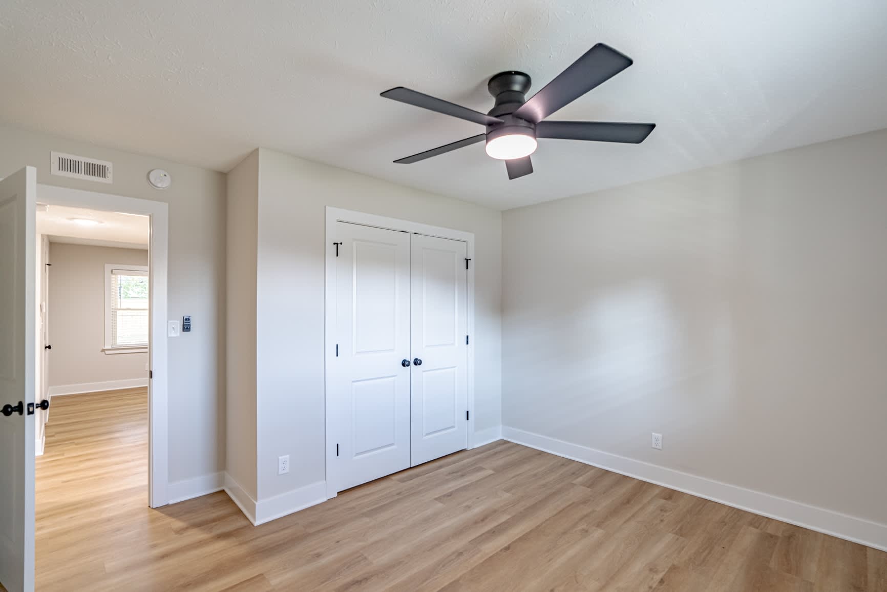 422 Lexington Avenue – photo 5