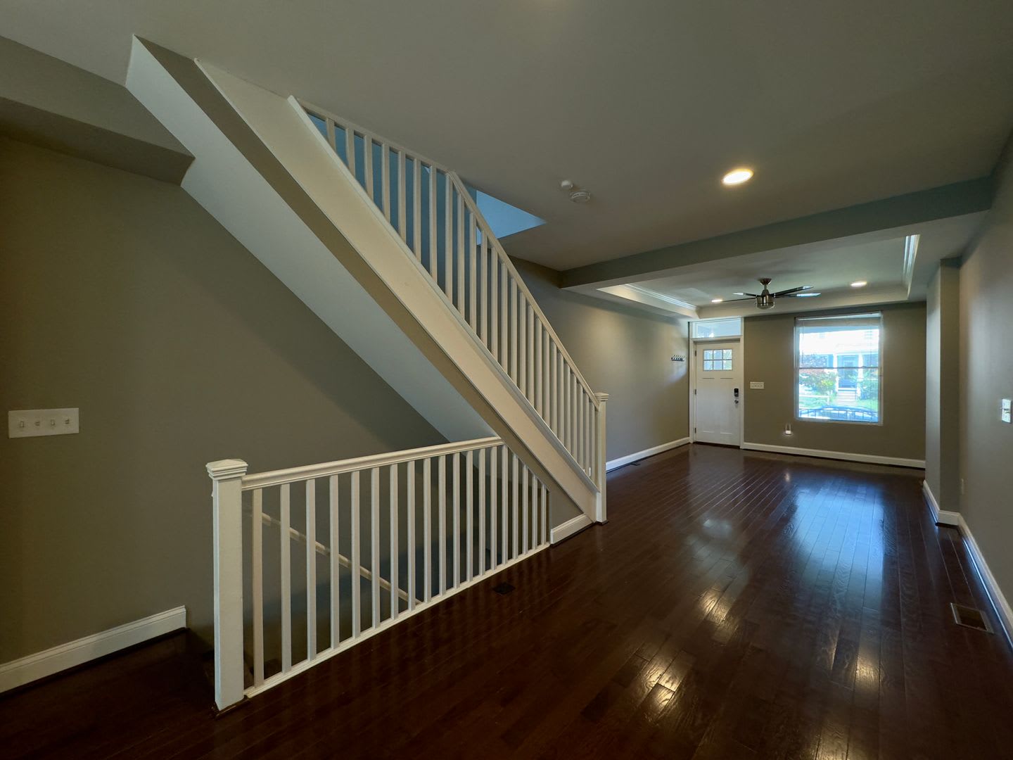 Charming 3 Bedroom/3 Bathroom Townhome with Den in Hampden, MD! – photo 4