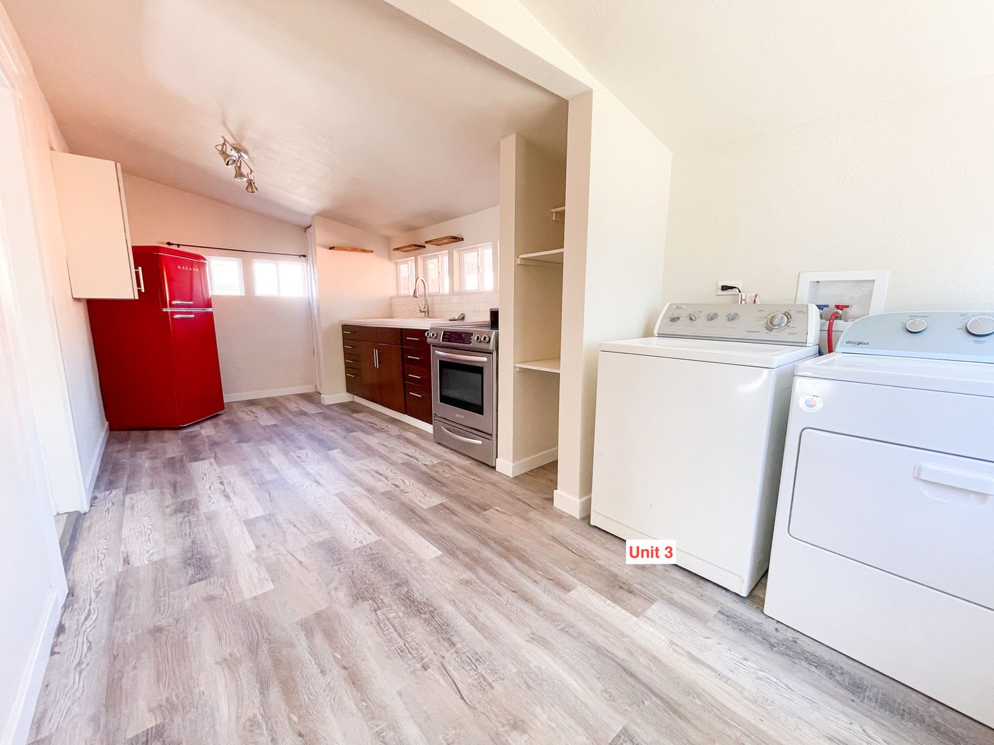 1/2 off first months rent Totally Renovated Studio! AVAILABLE NOW!! – photo 1